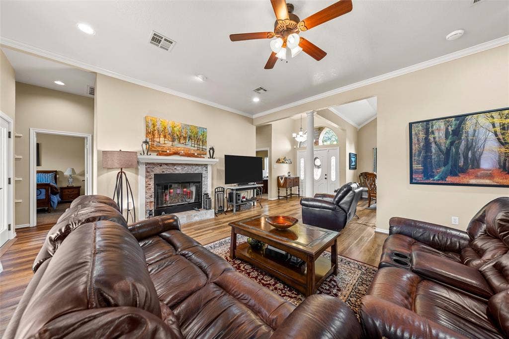 525 Taylor Oaks Drive, Waco, TX 76705 525 Taylor Oaks Drive, Waco, TX 76705