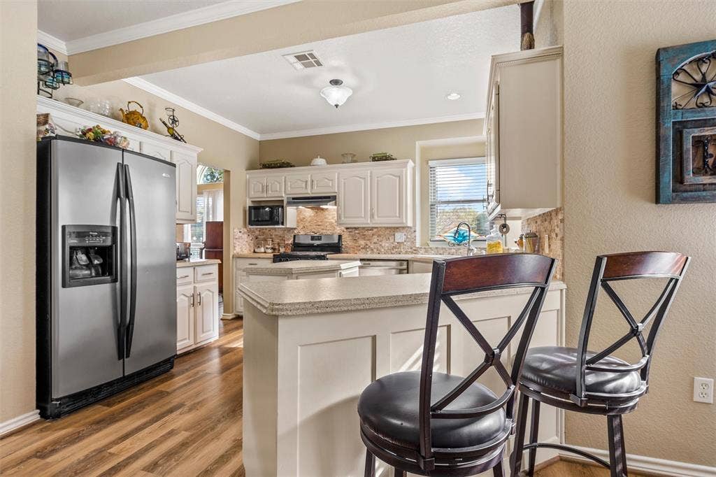 525 Taylor Oaks Drive, Waco, TX 76705 525 Taylor Oaks Drive, Waco, TX 76705