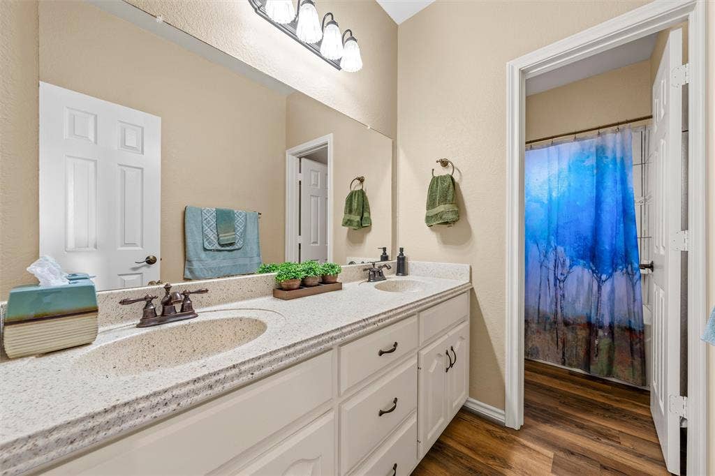 525 Taylor Oaks Drive, Waco, TX 76705 525 Taylor Oaks Drive, Waco, TX 76705