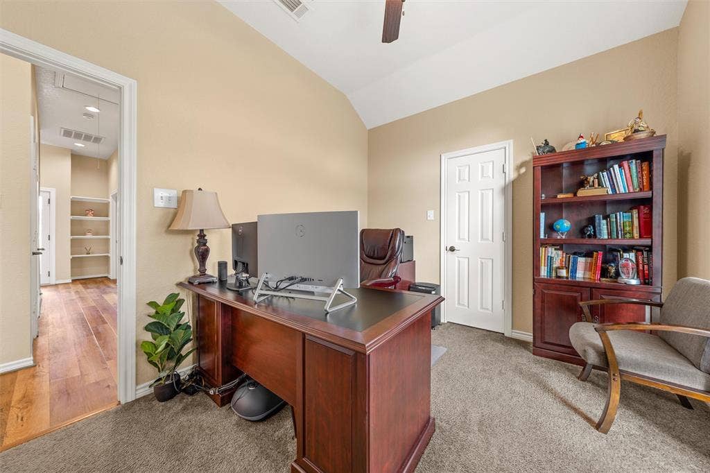 525 Taylor Oaks Drive, Waco, TX 76705 525 Taylor Oaks Drive, Waco, TX 76705