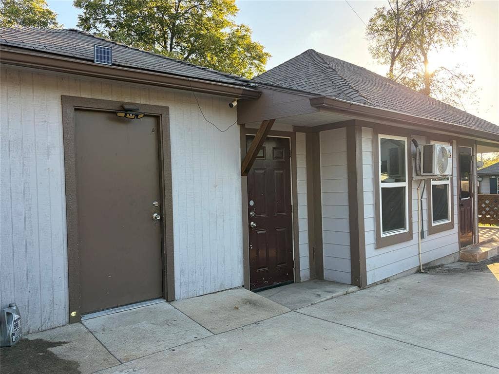 2810 Britton Drive, Dallas, TX 75216 2810 Britton Drive, Dallas, TX 75216