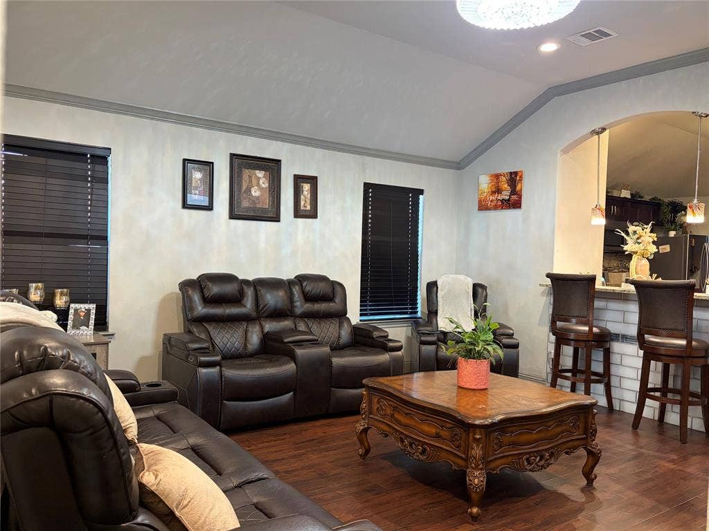2810 Britton Drive, Dallas, TX 75216 2810 Britton Drive, Dallas, TX 75216
