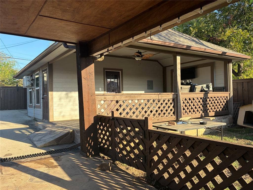 2810 Britton Drive, Dallas, TX 75216 2810 Britton Drive, Dallas, TX 75216