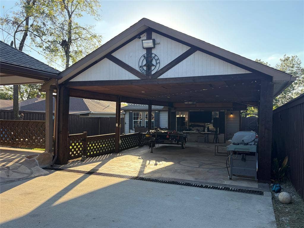 2810 Britton Drive, Dallas, TX 75216 2810 Britton Drive, Dallas, TX 75216