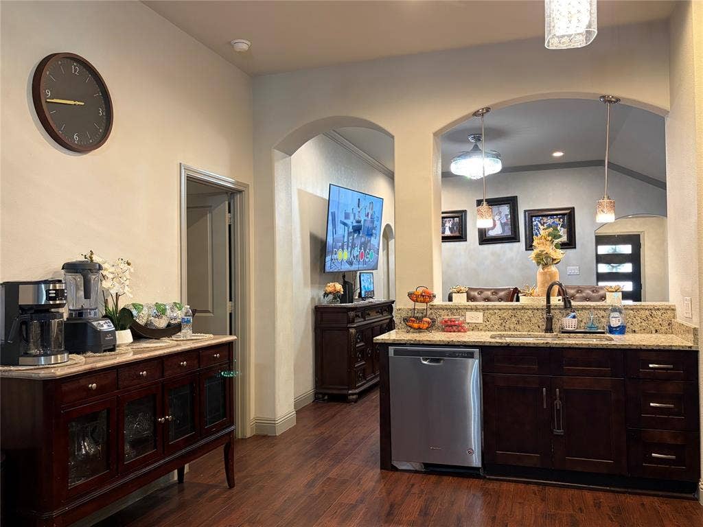 2810 Britton Drive, Dallas, TX 75216 2810 Britton Drive, Dallas, TX 75216