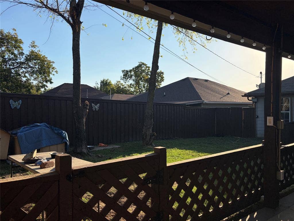 2810 Britton Drive, Dallas, TX 75216 2810 Britton Drive, Dallas, TX 75216