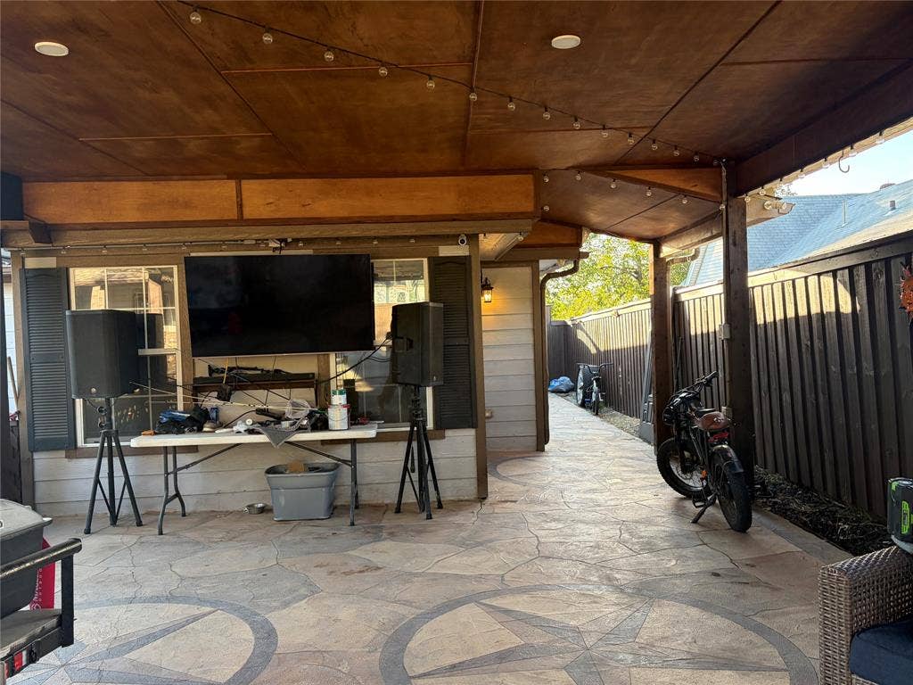 2810 Britton Drive, Dallas, TX 75216 2810 Britton Drive, Dallas, TX 75216