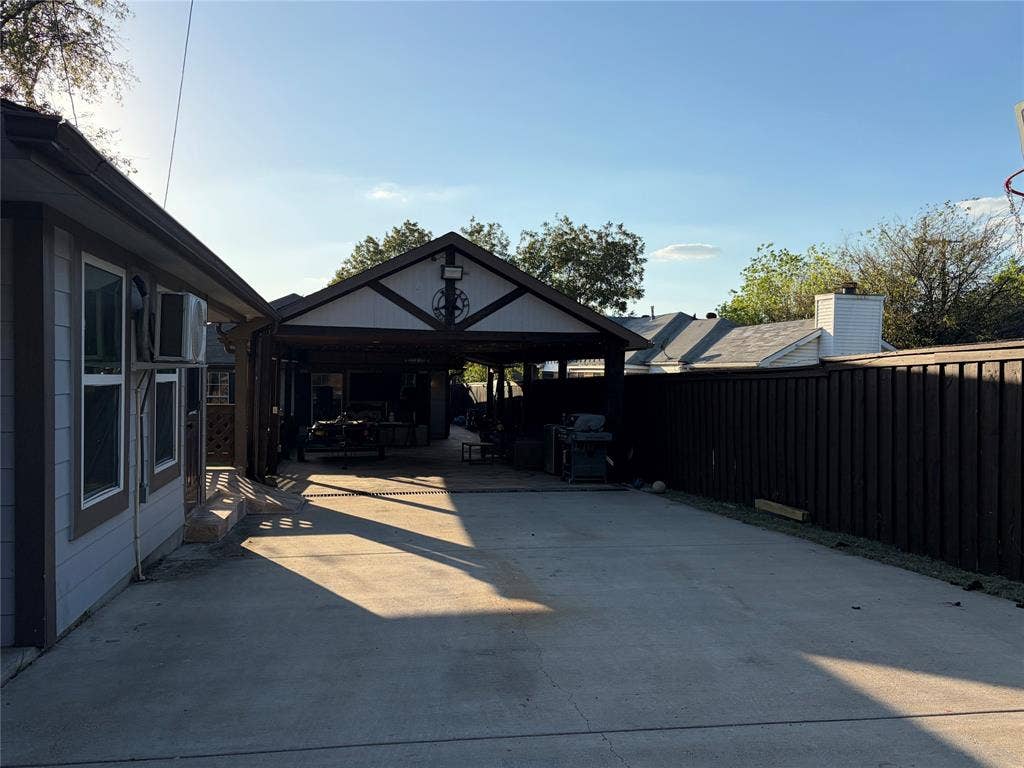 2810 Britton Drive, Dallas, TX 75216 2810 Britton Drive, Dallas, TX 75216