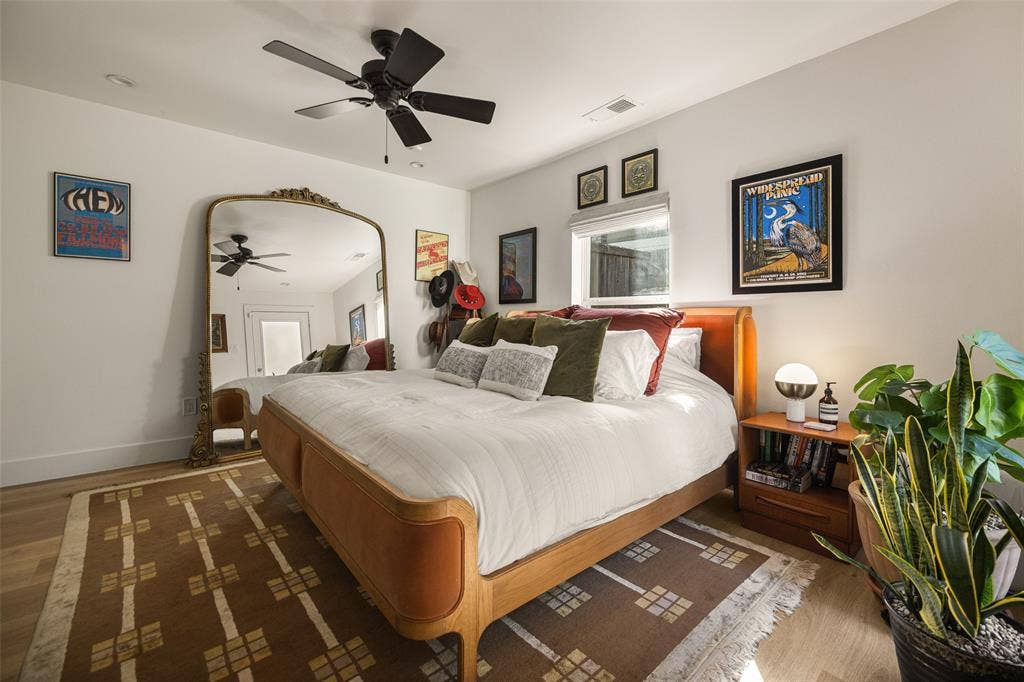 217 N Waverly Drive, Dallas, TX 75208 217 N Waverly Drive, Dallas, TX 75208