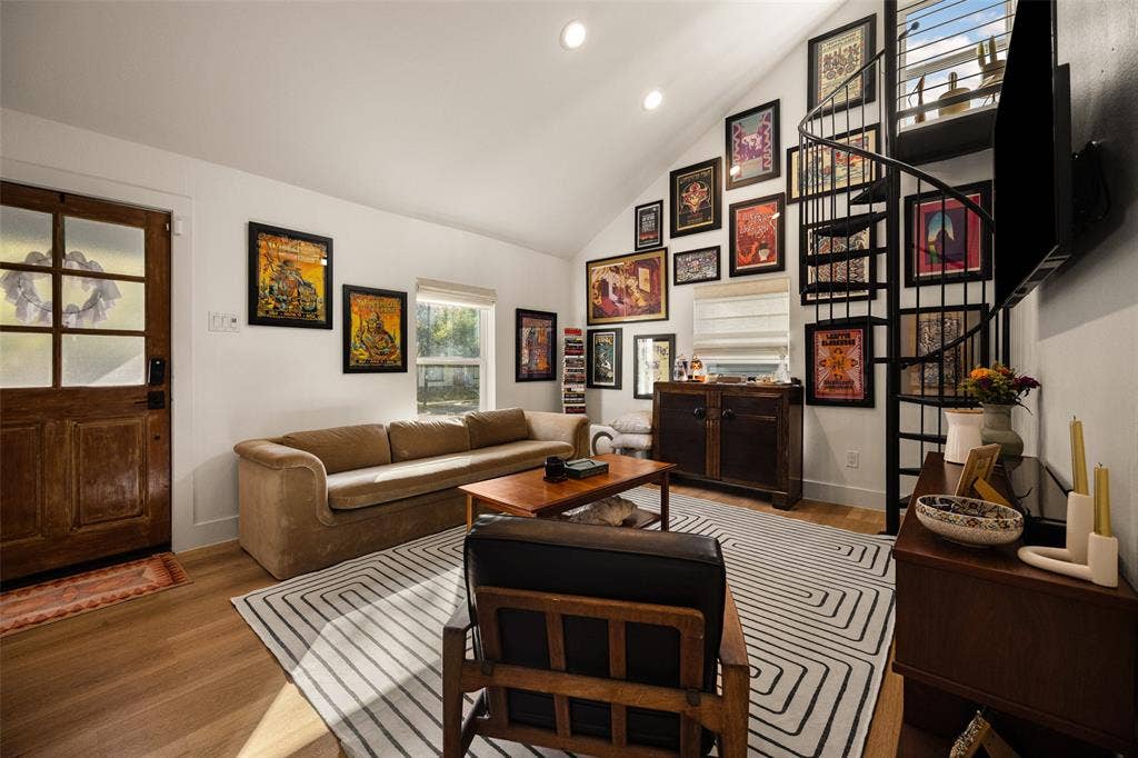 217 N Waverly Drive, Dallas, TX 75208 217 N Waverly Drive, Dallas, TX 75208