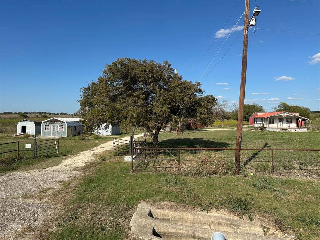 4554-4562 Eddy-Gatesville Parkway, Moody, TX 76557 4554-4562 Eddy-Gatesville Parkway, Moody, TX 76557