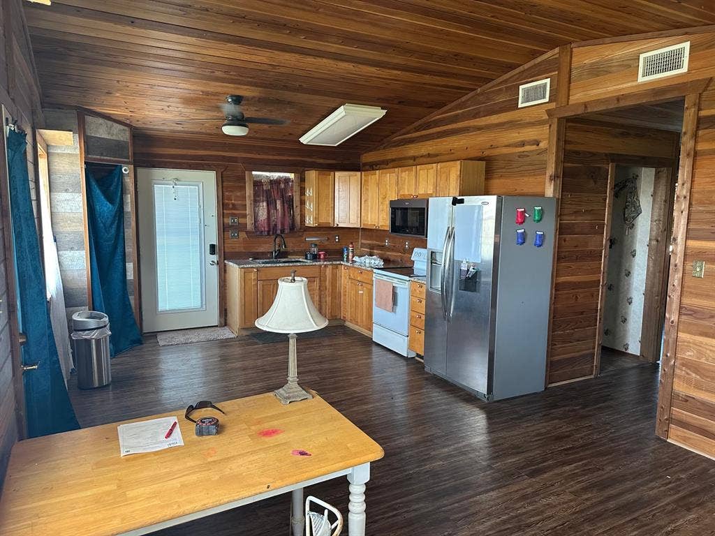 4554-4562 Eddy-Gatesville Parkway, Moody, TX 76557 4554-4562 Eddy-Gatesville Parkway, Moody, TX 76557
