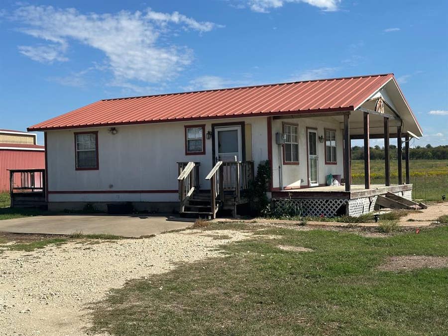 Property photo for 4556 Eddy-Gatesville Parkway, Moody, TX