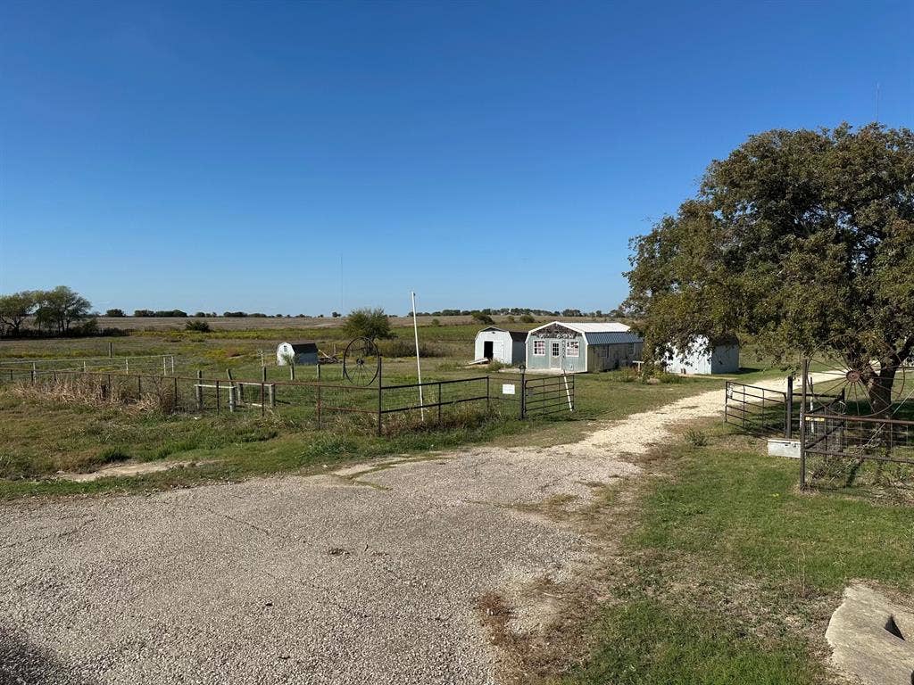 4554-4562 Eddy-Gatesville Parkway, Moody, TX 76557 4554-4562 Eddy-Gatesville Parkway, Moody, TX 76557