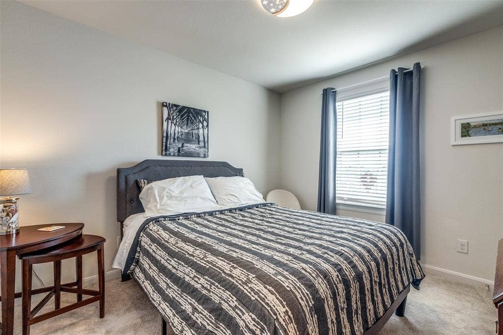 3rd bedroom upstairs facing south. Non furnished but some furniture is negotiable or case by case.