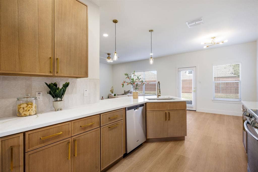 9708 Mystic Dunes Drive, McKinney, TX 75072 9708 Mystic Dunes Drive, McKinney, TX 75072