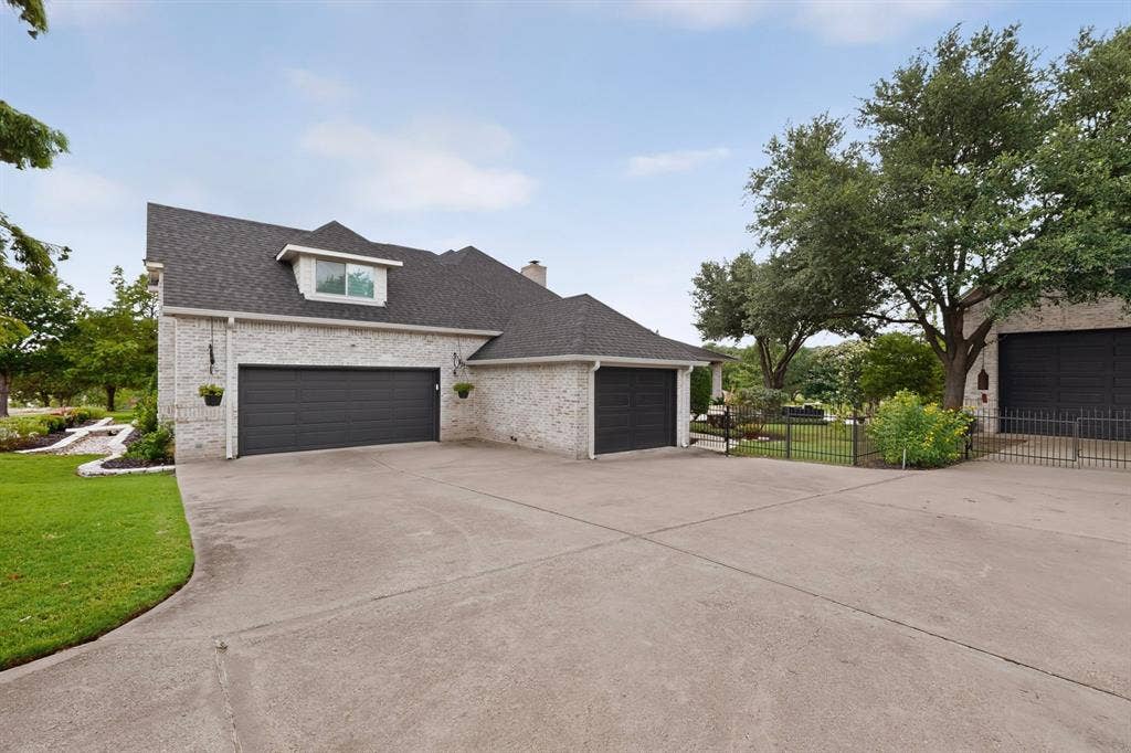 3406 Sundance Court, Granbury, TX 76049 3406 Sundance Court, Granbury, TX 76049