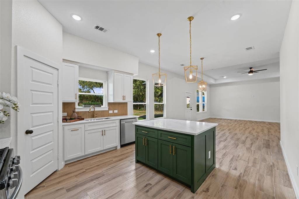 10511 Casnett Drive, Dallas, TX 75217