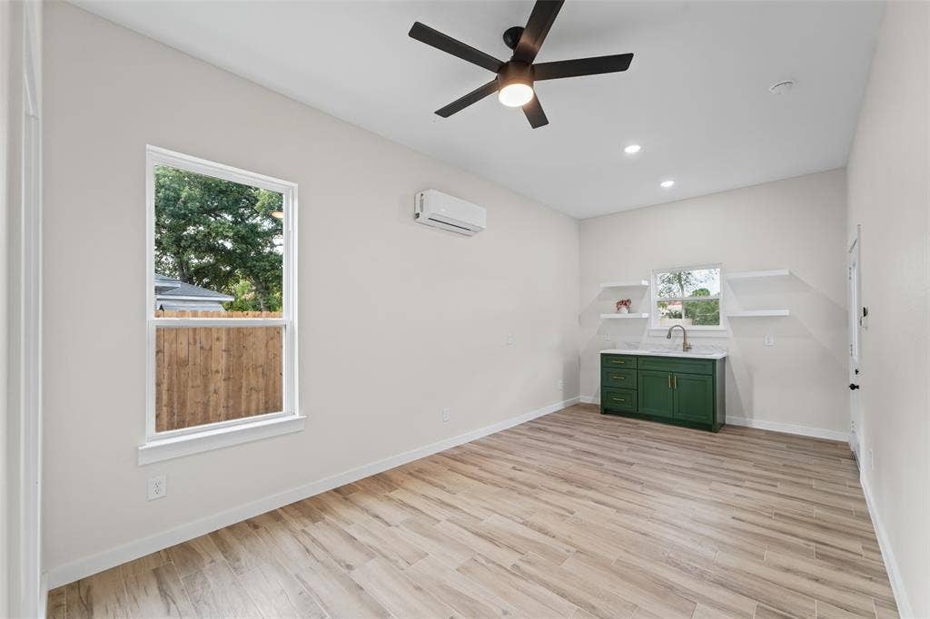 10511 Casnett Drive, Dallas, TX 75217