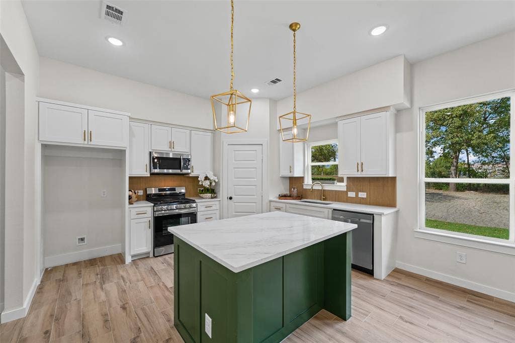 10511 Casnett Drive, Dallas, TX 75217