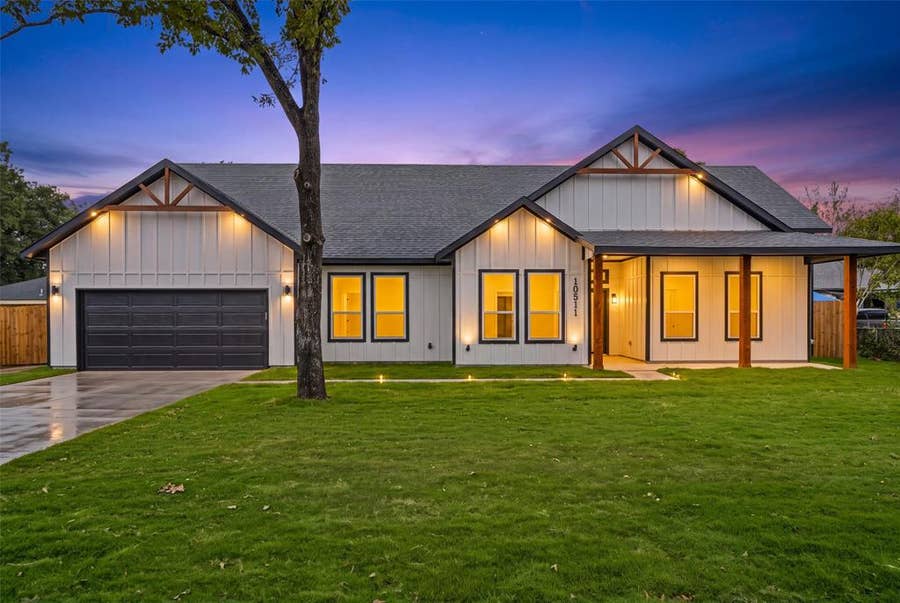 Property photo for 10511 Casnett Drive, Dallas, TX