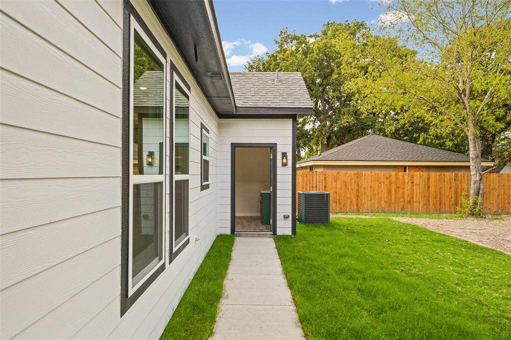 10511 Casnett Drive, Dallas, TX 75217
