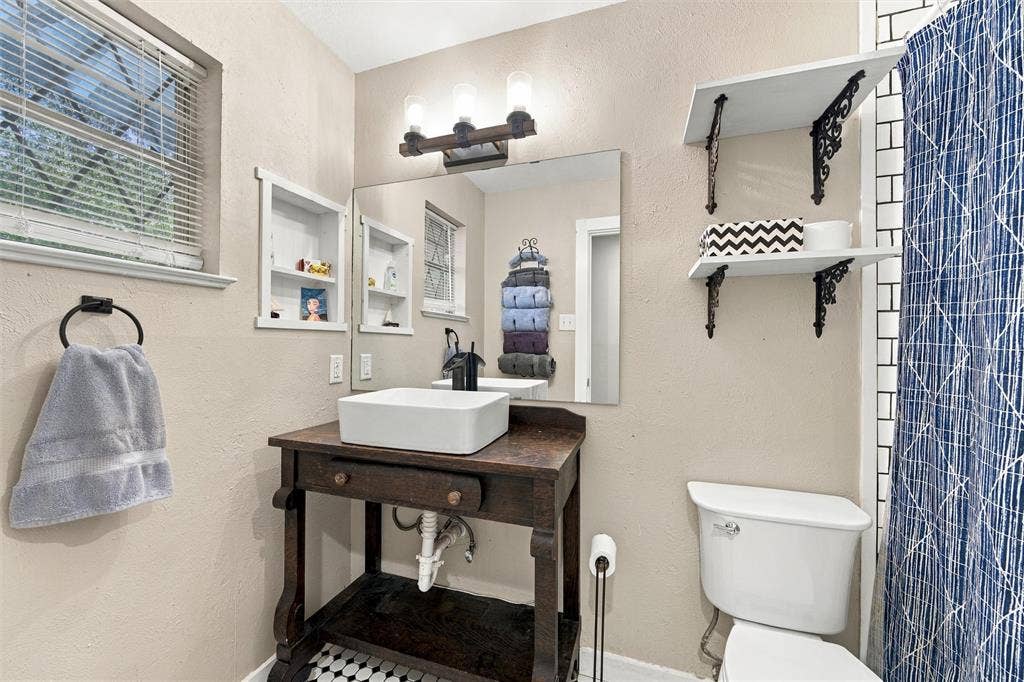 1001 Rambler Drive, Waco, TX 76710 1001 Rambler Drive, Waco, TX 76710
