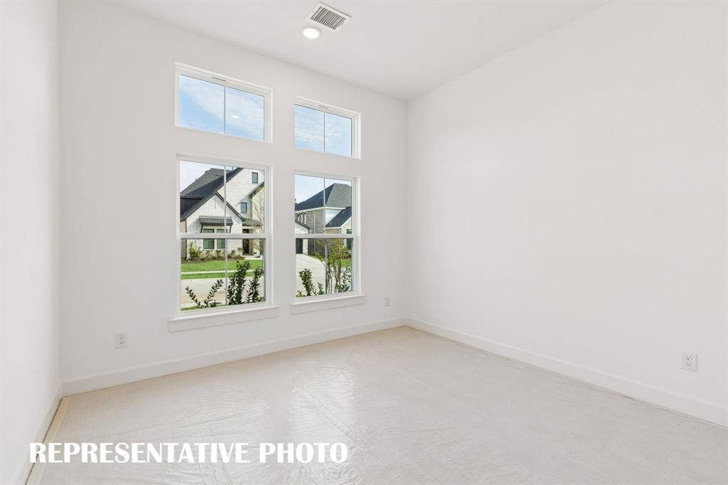 4553 Sunfish Lane, McKinney, TX 75071 You'll enjoy nicely sized secondary bedrooms in our Chapelle II plan. REPRESENTATIVE PHOTO