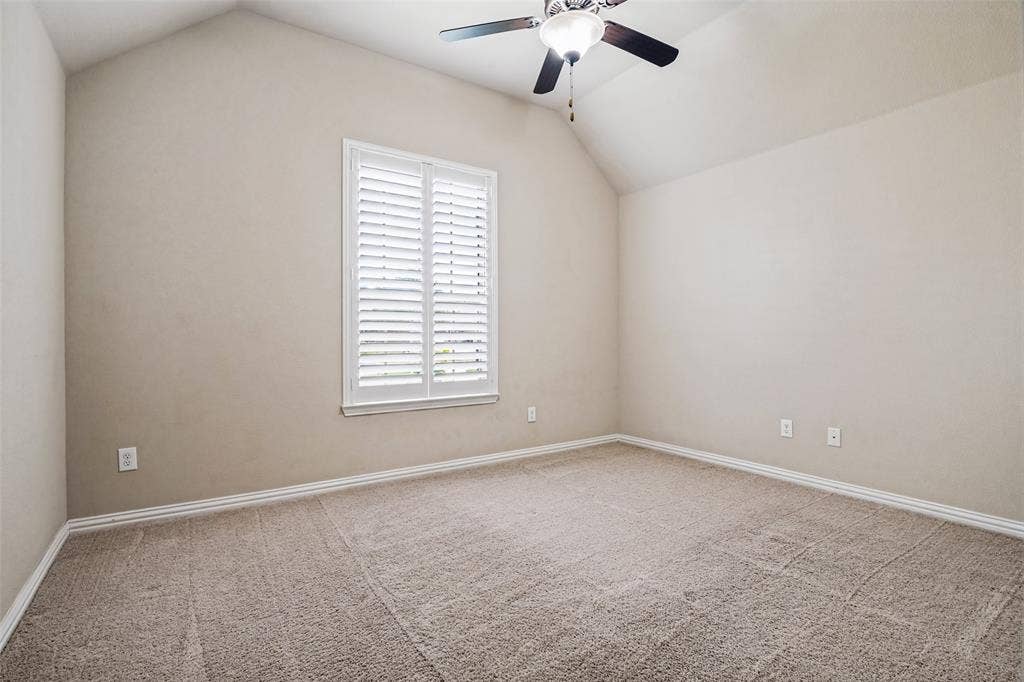 8303 Lake Valley Court, Rowlett, TX 75089 Guest BR 3 with walk in closet and ceiling fan