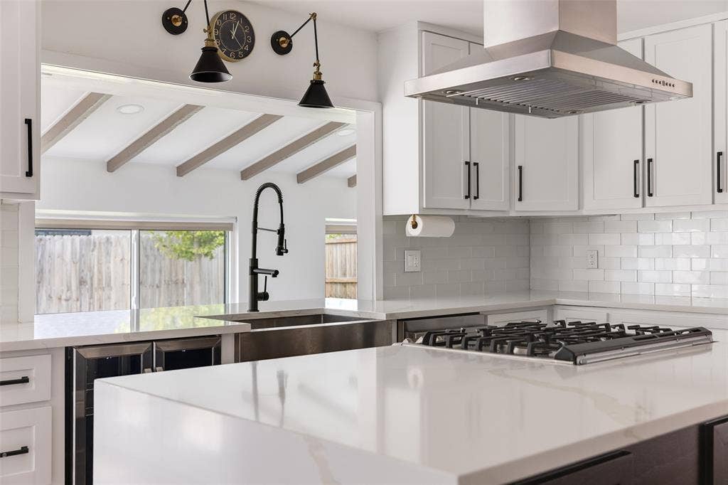6716 Roundrock Road, Dallas, TX 75248