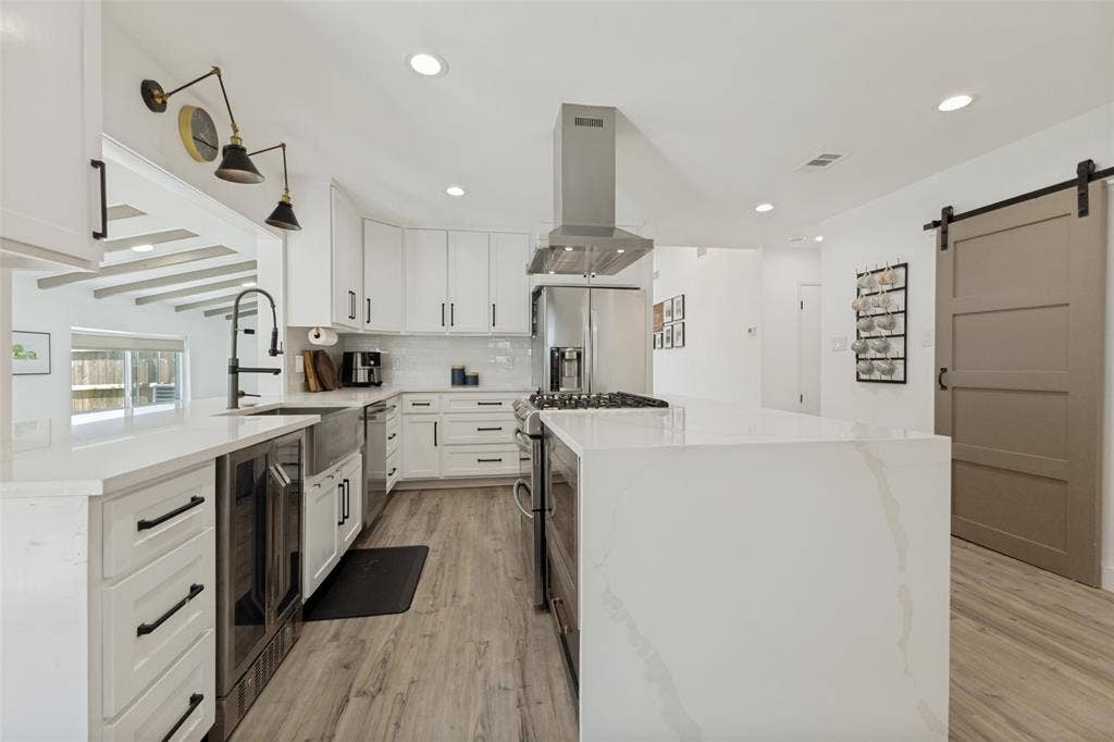 6716 Roundrock Road, Dallas, TX 75248