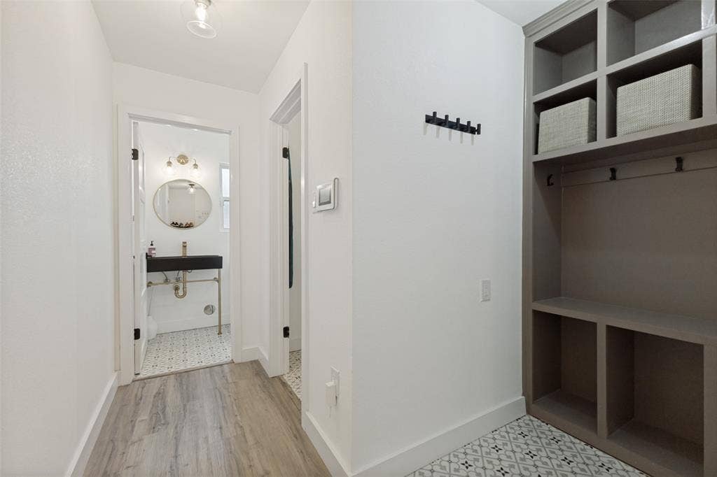 6716 Roundrock Road, Dallas, TX 75248