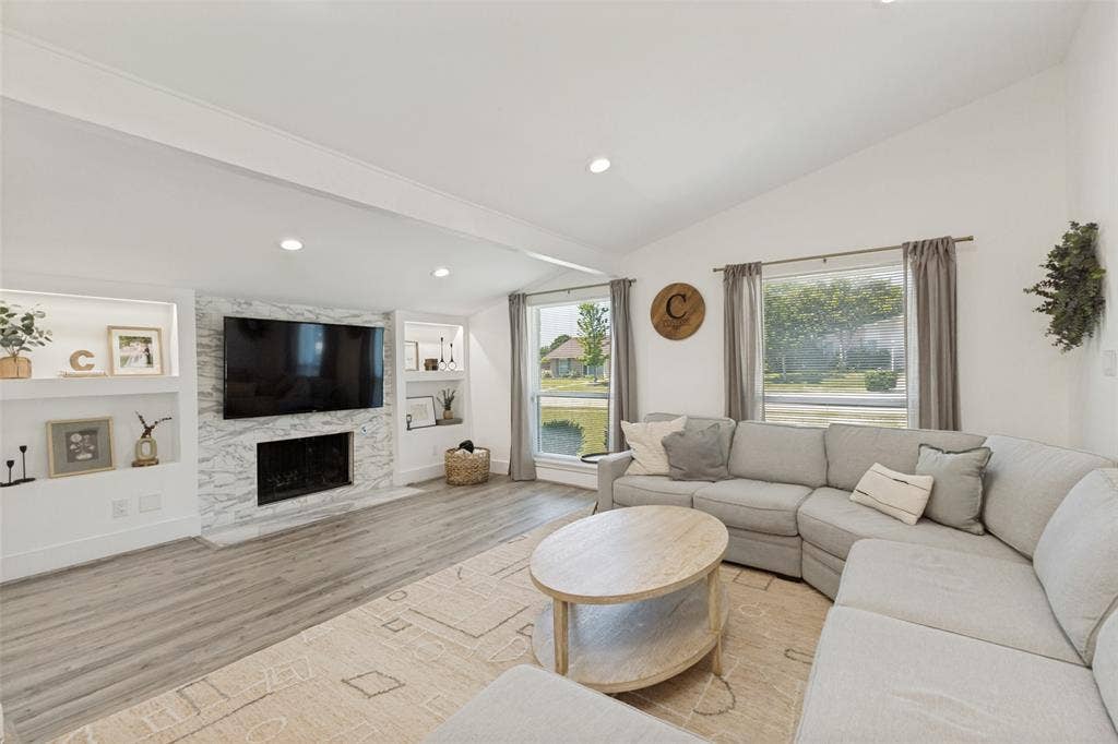 6716 Roundrock Road, Dallas, TX 75248