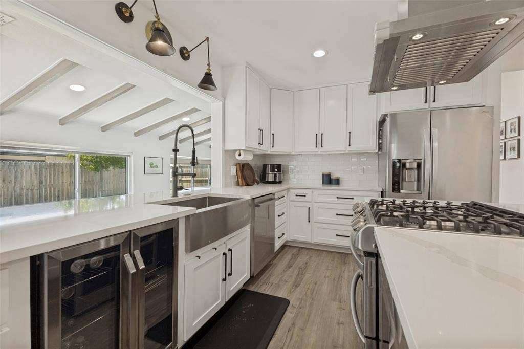 6716 Roundrock Road, Dallas, TX 75248