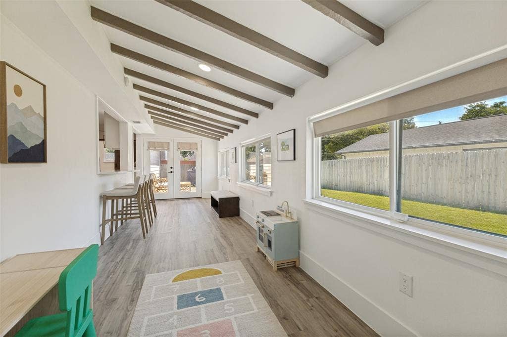 6716 Roundrock Road, Dallas, TX 75248