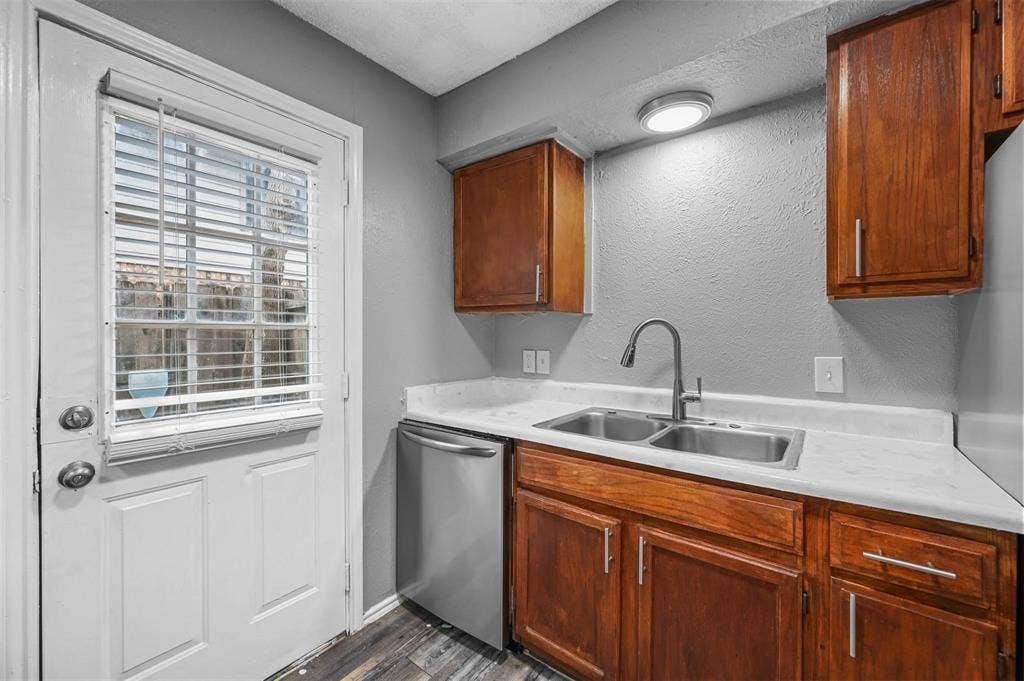 1504 E 15th Street, #9, Plano, TX 75074 1504 E 15th Street, #9, Plano, TX 75074