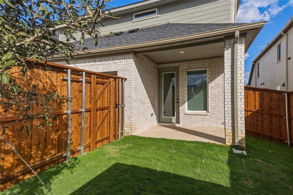 1004 Hay Loft Lane, Celina, TX 75009