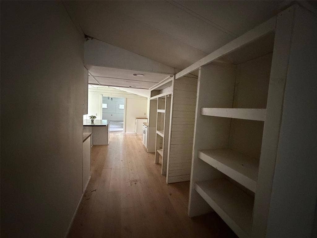 2916 E Briarwood Street, Granbury, TX 76048