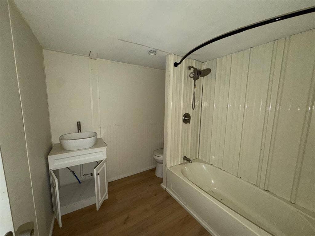 2916 E Briarwood Street, Granbury, TX 76048