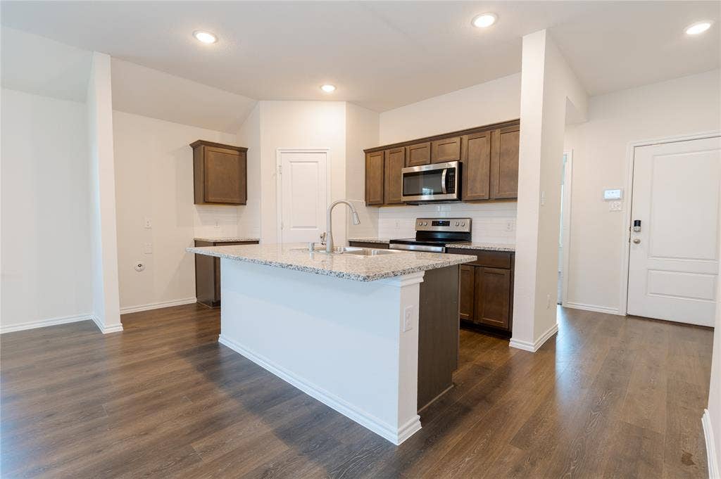 2478 Conklin Drive, Fate, TX 75189 2478 Conklin Drive, Fate, TX 75189