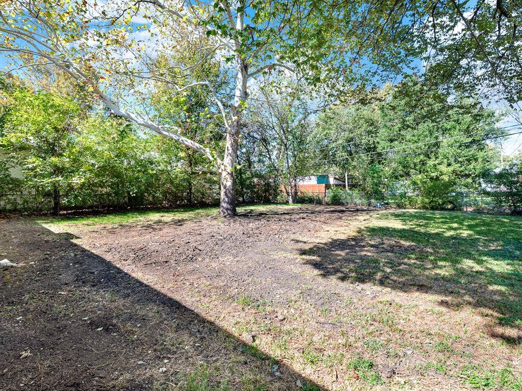 2821 Kilburn Avenue, Dallas, TX 75216