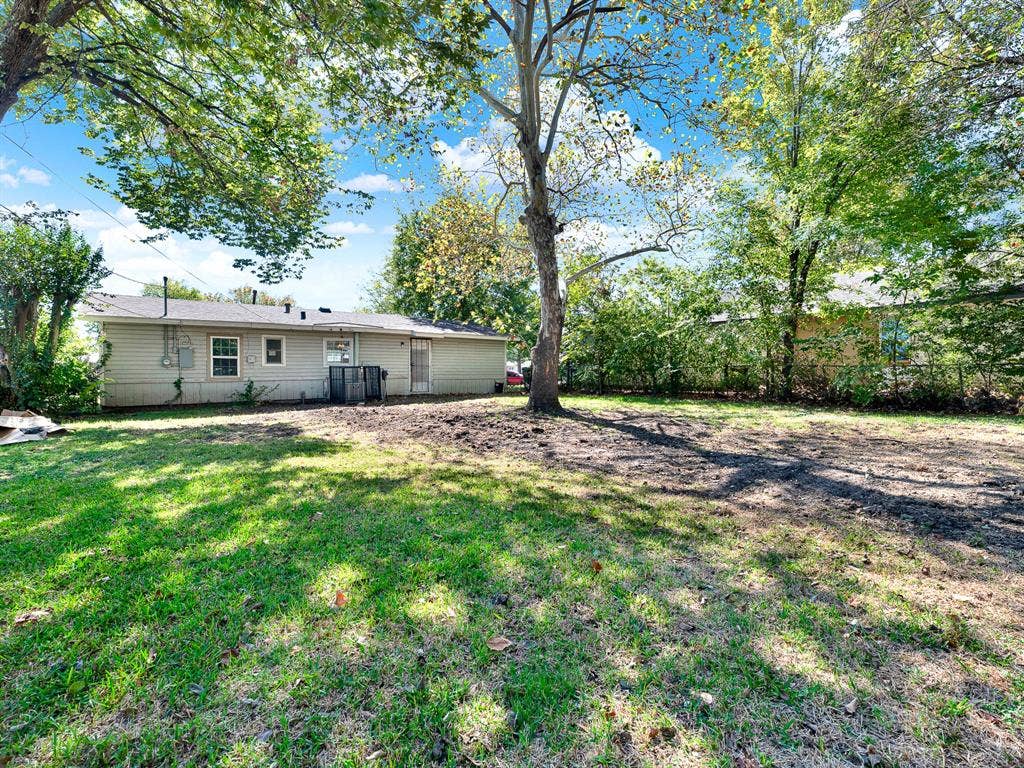 2821 Kilburn Avenue, Dallas, TX 75216