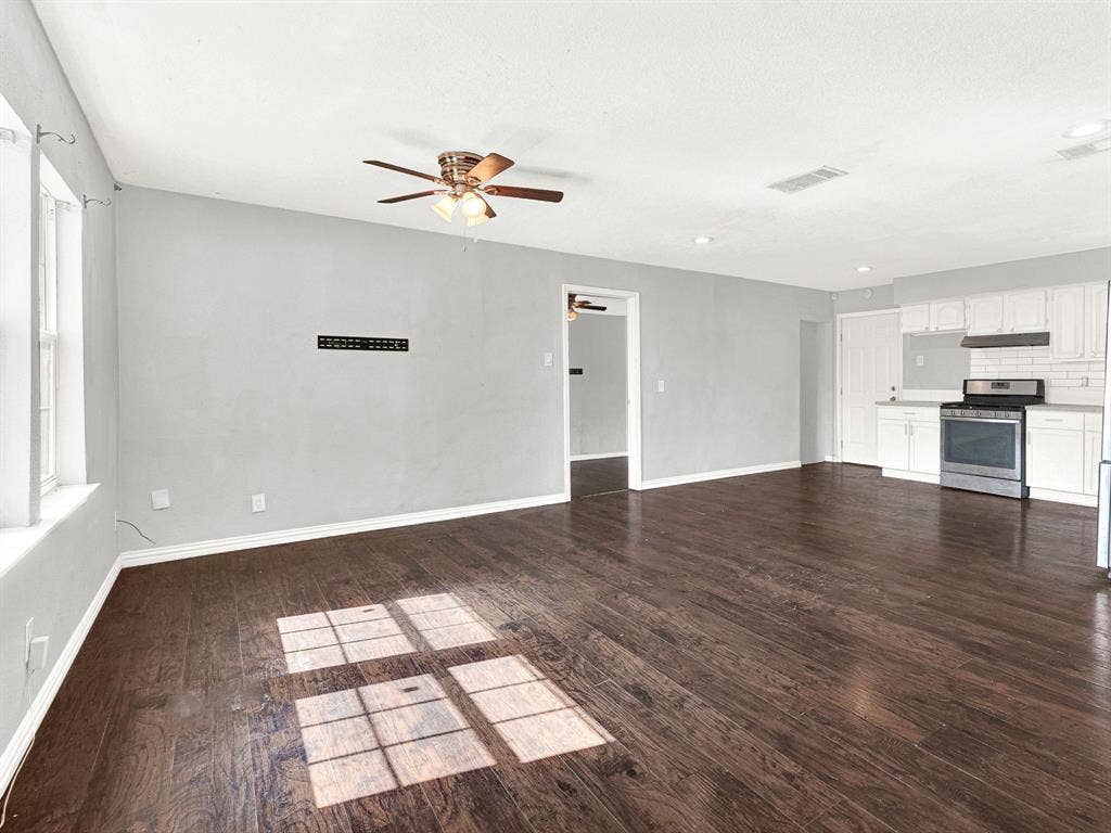 2821 Kilburn Avenue, Dallas, TX 75216