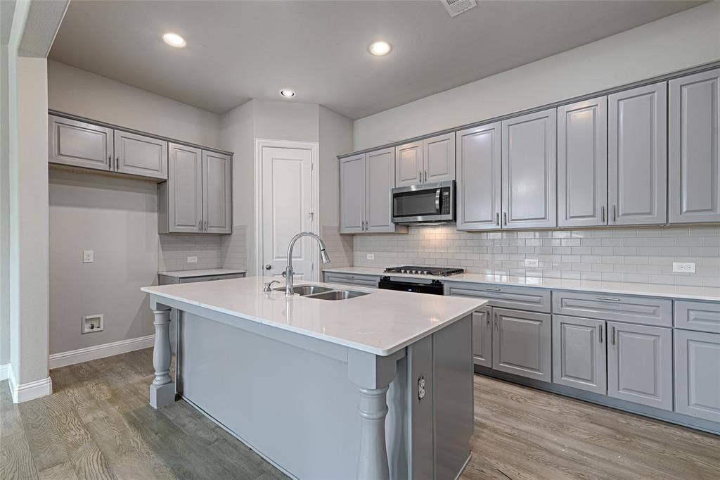 4328 Del Rey Avenue, McKinney, TX 75070 4328 Del Rey Avenue, McKinney, TX 75070