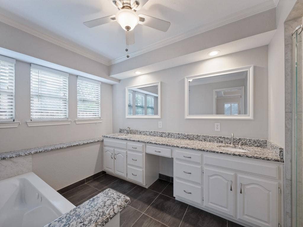 3640 Dahlia Drive, Grand Prairie, TX 75052 3640 Dahlia Drive, Grand Prairie, TX 75052