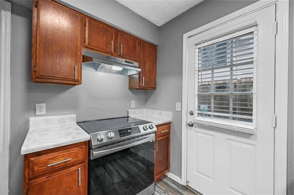 1504 E 15th Street, #18, Plano, TX 75074
