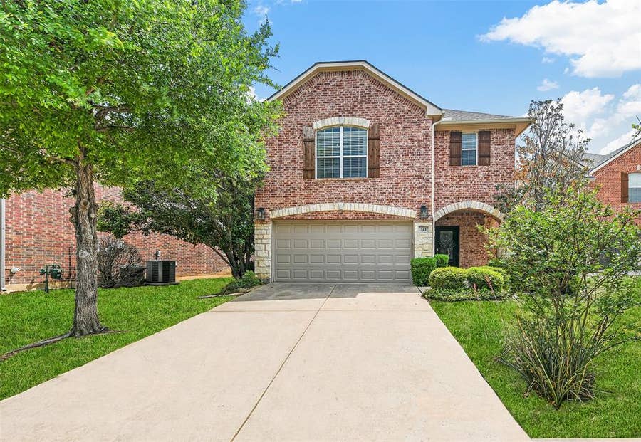 Property photo for 341 Granger Circle, Argyle, TX