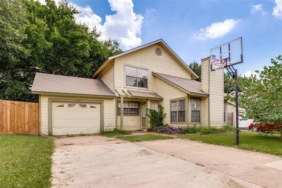 Property photo for 5525 Safari Trail, Arlington, TX