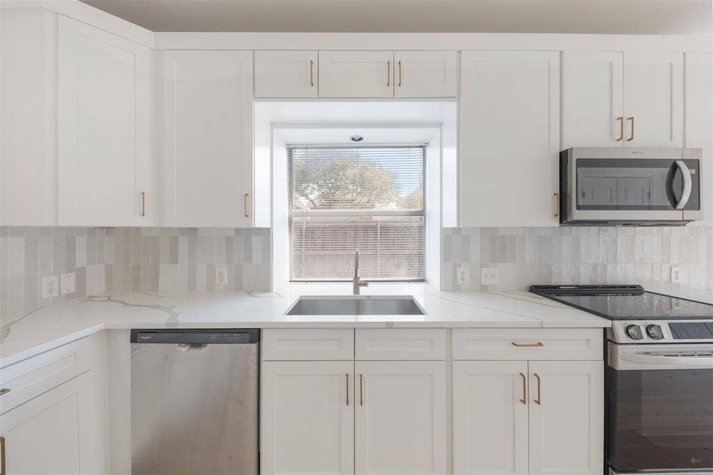 11573 Chaucer Drive, Frisco, TX 75035 11573 Chaucer Drive, Frisco, TX 75035