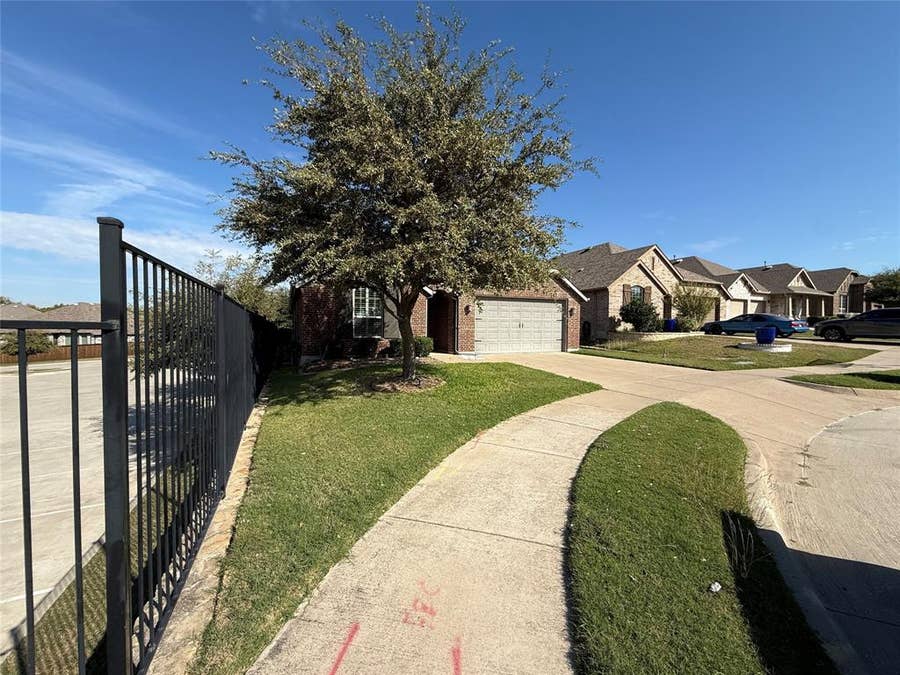 Property photo for 1702 Sagebrush Trail, Wylie, TX